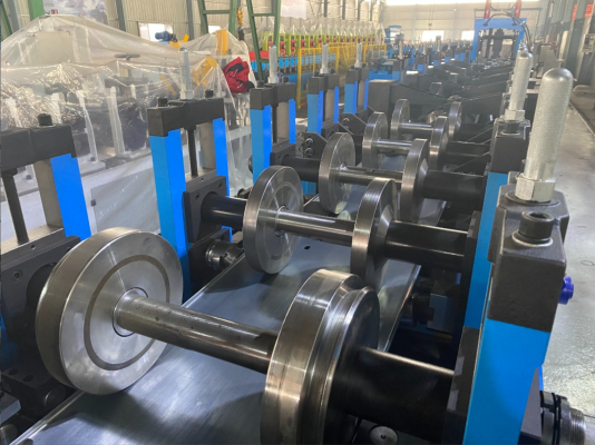 Máy gấp xà gồ CZ